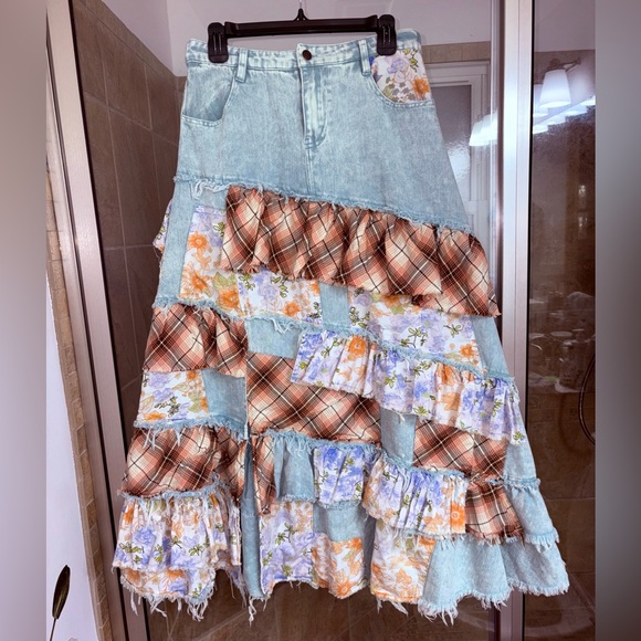 Oli & Hali Mint Plaid Floral Patchwork Ruffle
Denim Maxi Skirt size Medium - Picture 5 of 9